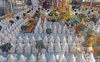 Modell der 729 Stupas der Kuthodaw-Pagode