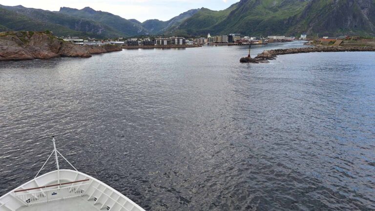 Einfahrt in Svolvaer