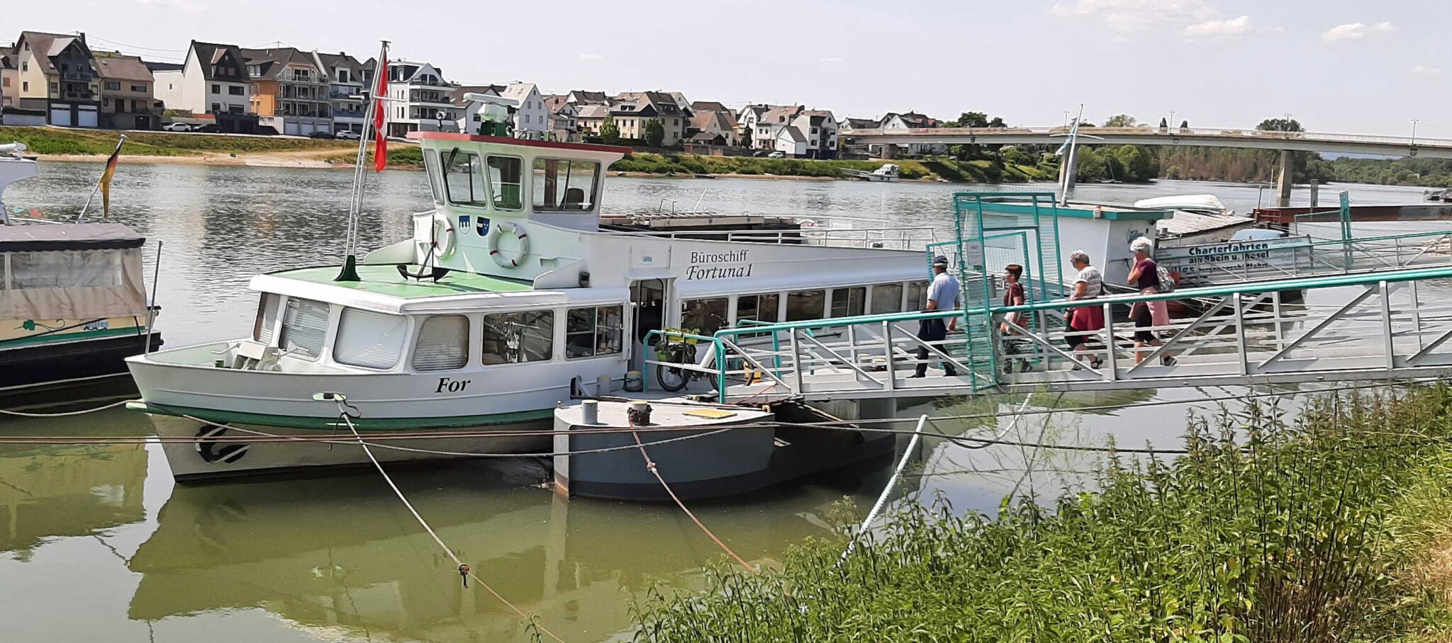 Fortuna als Büroschiff in Vallendar