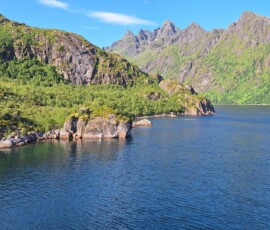 Schifffahrt Stokmarknes - Svolvaer, im Trollfjord