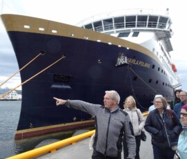 Svolvaer, Martin zeigt den Weg