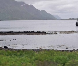 Fahrt von Svolvær nach Sørstraumen, Piratenschiff